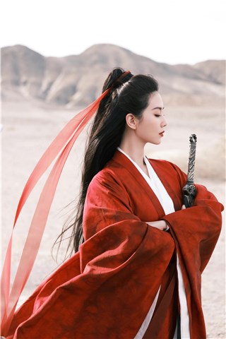 原创古装传奇剧《一念关山》杀青 天选古人刘诗诗备受期待