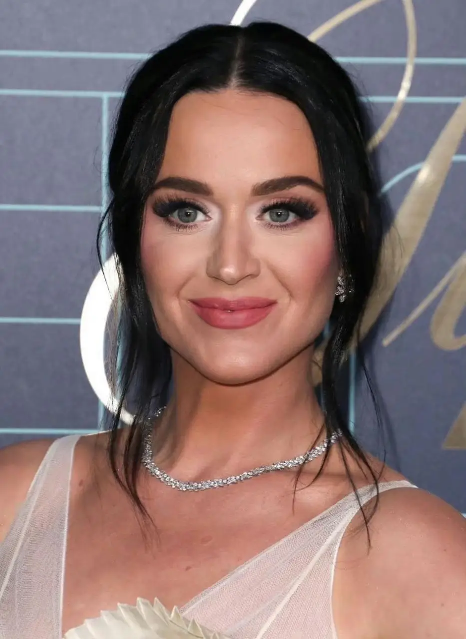 “水果姐”Katy Perry豪宅纠纷案胜诉！前房主需向其支付近180万美元赔偿金