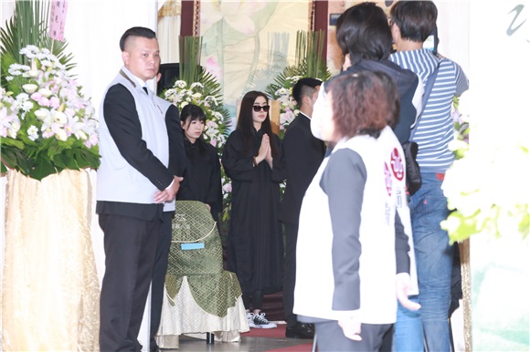 王祖贤父亲王耀煌告别式