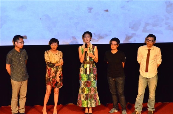 《德布西森林》世界首映 小镁向观众透露想转型爱情喜剧
