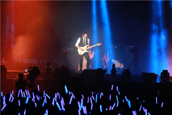 五月天《JUST ROCK IT 2016就是演唱会》台北站