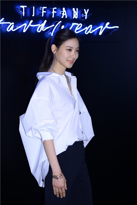 〈YES首尔现场〉韩艺瑟等出席品牌活动 端庄优雅彰显气质