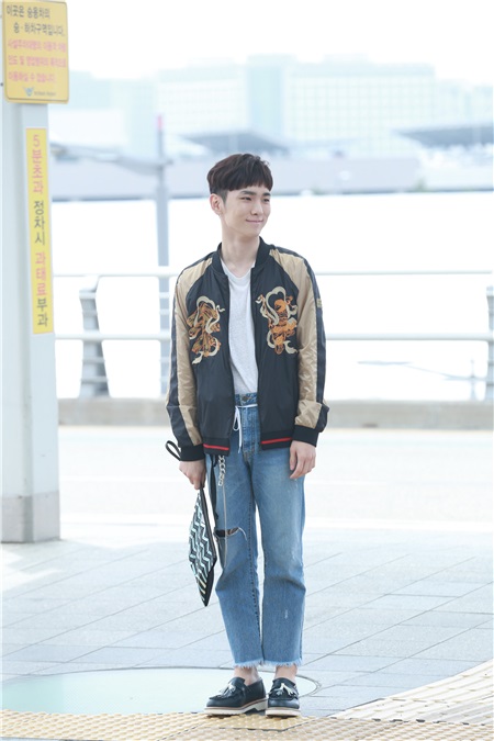 SHINee成员Key韩国仁川机场出国