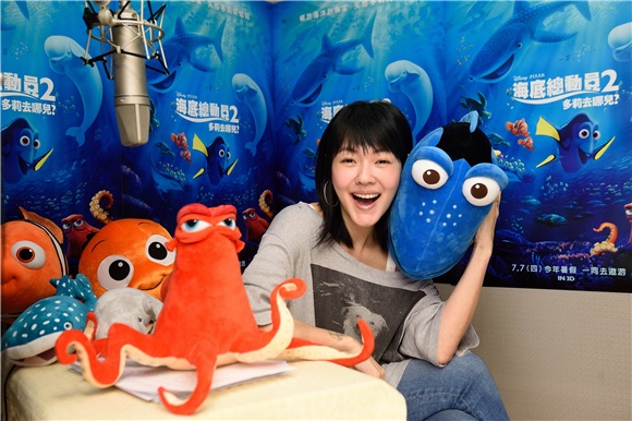 小S偕女儿配音 《海底总动员2》成一家4女代表作