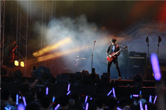五月天《JUST ROCK IT 2016就是演唱会》台北站