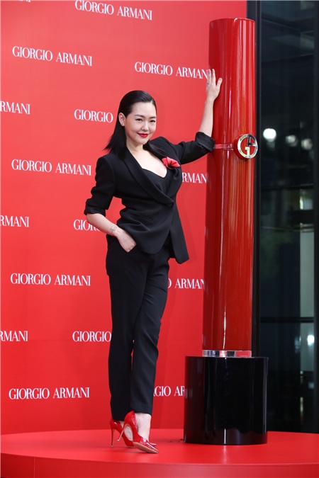 小S出席Giorgio Armani气势女王见面会