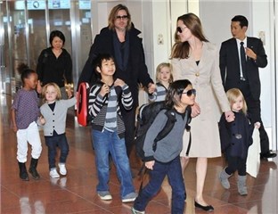 小布天天以泪洗面  离婚无法见孩子打击大