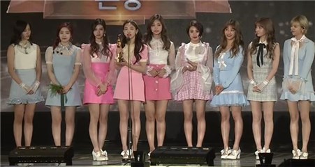 金唱片Twice勇夺大赏 「日韩中」三国语言泪谢粉丝支持
