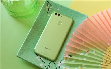 HUAWEI nova 2超高颜值抢眼