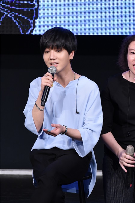 韩团SUPER JUNIOR成员艺声来台出席宣传专辑活动