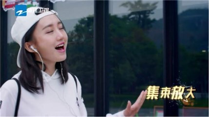 图2:音乐女孩忘我歌唱