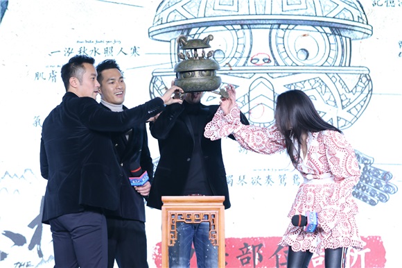 史上最省心发布会! 《健忘村》舒淇王千源张孝全杨佑宁集体失忆笑旺新年