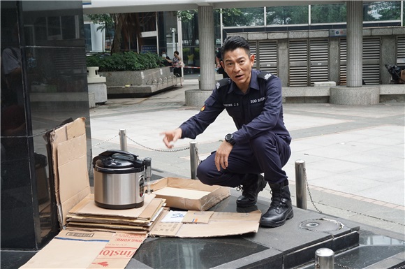 刘德华电影《拆弹专家》拍摄拆炸弹场面