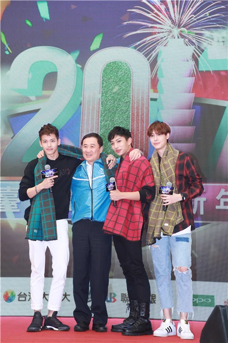 〈Yes 台北现场〉曾宝仪、玖一一、SpeXial出席新年城跨年晚会记者会