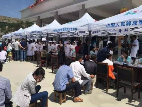 韩红公益六年行 以专业传播正能量