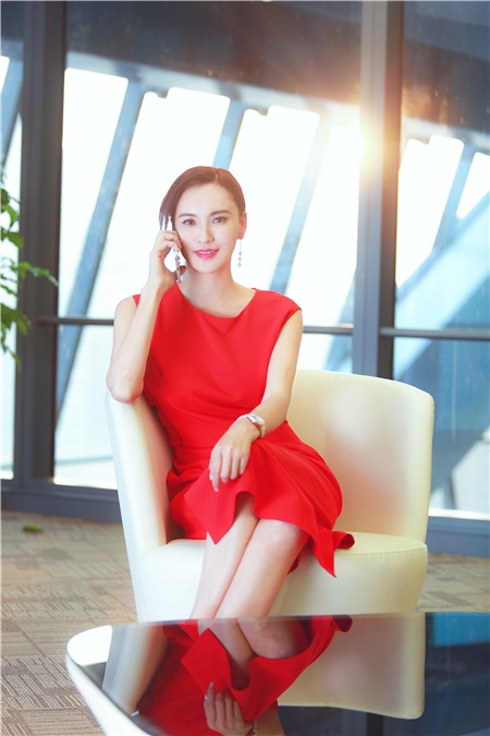 《我不是精英》即将收官 莫小奇与雷佳音冰释前嫌