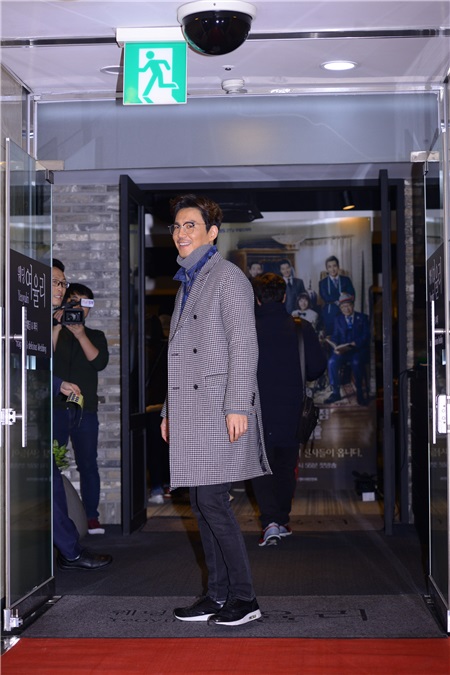 李东健、赵伦熙、显佑、李世英等出席《月桂树西装店的绅士们》终放宴