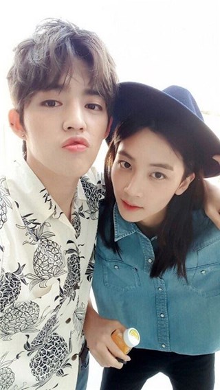 ▲净汉与队长S.COUPS的合照。(图/取自官方推特)