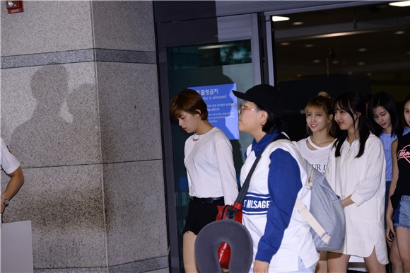 李敏镐、女团TWICE、防弹少年团结束’KCON 2016 LA’美国行程返回韩国