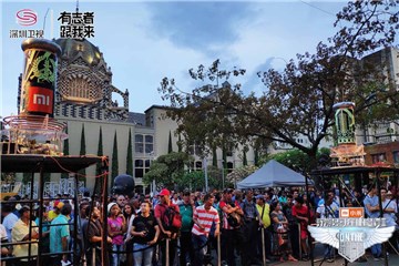 围观人群