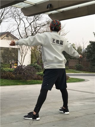 陈赫王祖蓝郑恺齐发开工照 《奔跑吧》今日正式开跑