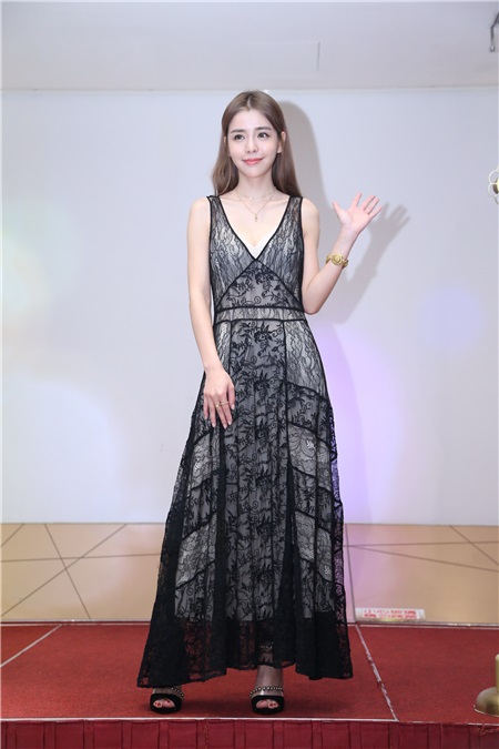 李毓芬《是我不够好》庆功见面会 炎亚纶出席力挺