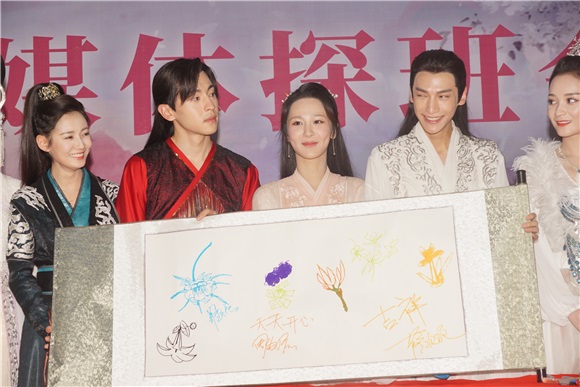 《香蜜沉沉烬如霜》横店探班