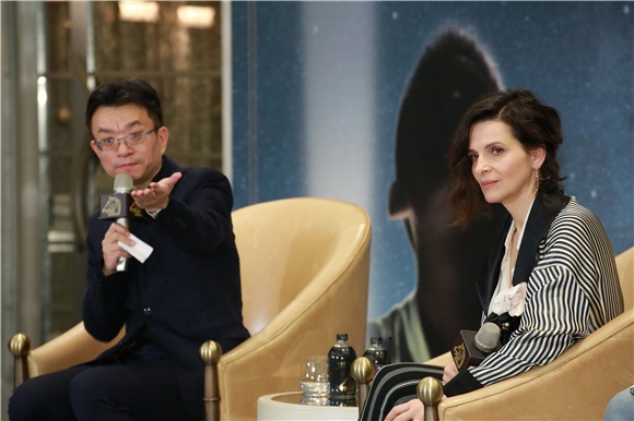 茱丽叶毕诺许出席《金马影展》访谈记者会
