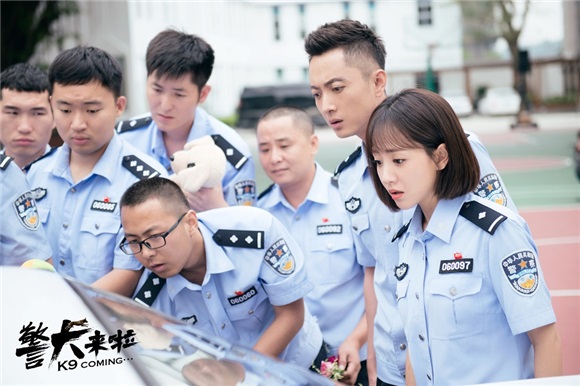 杨蓉《警犬来啦》再演警察 变中二少女与警犬共同成长