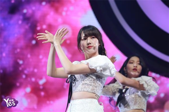 〈Yes 首尔现场〉女团GFRIEND出道近三年 发行第6张迷你专辑