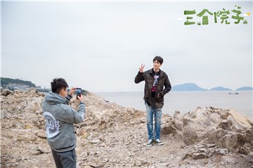 朱桢有爱为林更新拍照