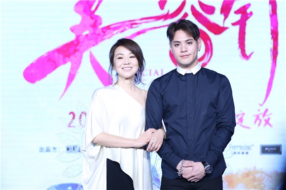 《美容针》3.10迎春上映 闫妮杠上杜天皓演欢喜版「她的名字」