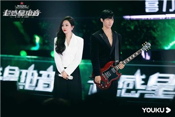张靓颖胡梦周