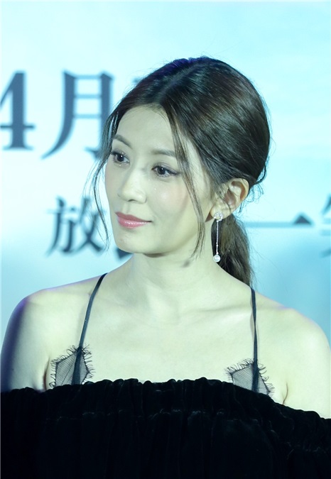 《有完没完》抢定明年4.1 范伟贾静雯上演相亲50次