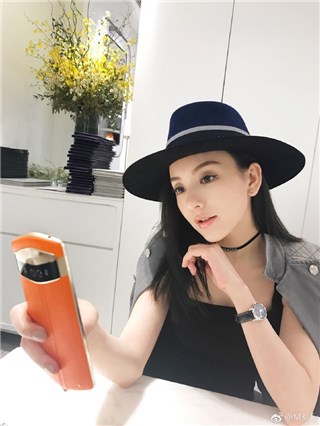 天王嫂方媛自爆月子没坐好 网友：有钱还会得月子病？