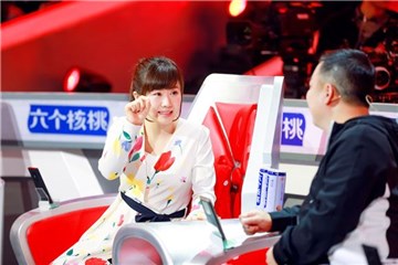 爱酱向刘指导卖萌