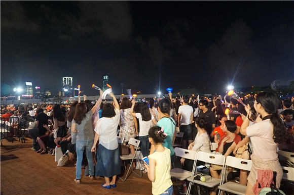 陈奕迅为哥哥张国荣站台致敬