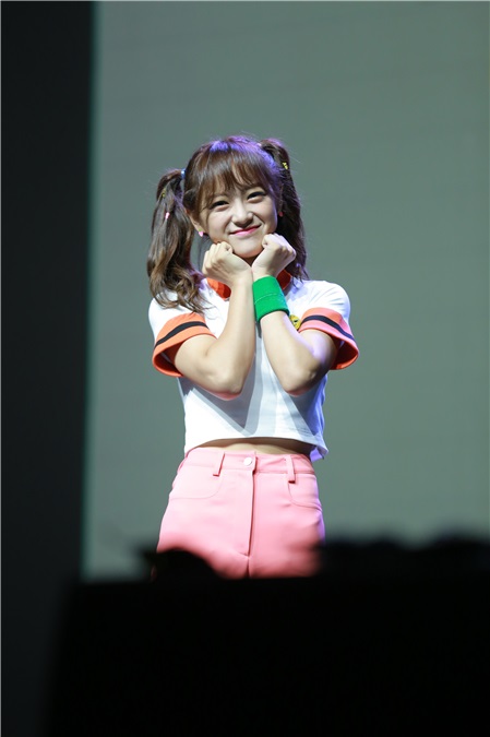 女团I.O.I举行回归Showcase