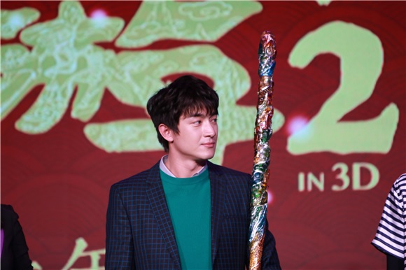 罗志祥送吴亦凡「照妖镜」 黄渤传林更新「金箍棒」