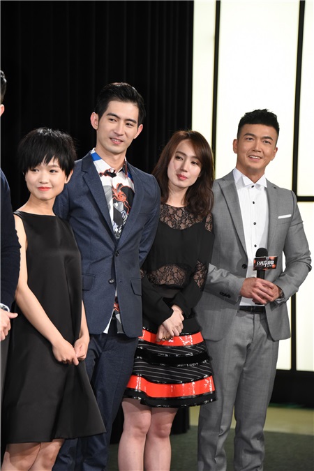 李沛旭、简宏霖、小薰、严正岚出席戏剧《只为你停留》首映会