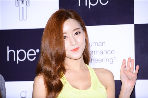 Jessi、任瑟雍等出席英国品牌HPE照片墙活动