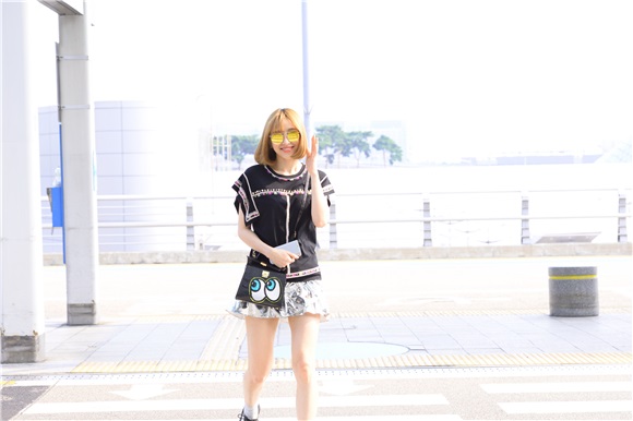 女团EXID成员HaNi出国 前往巴厘岛拍摄画报