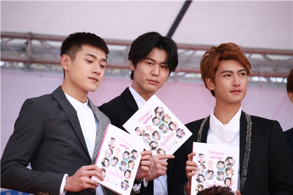 「SpeXial Okinawa 冲绳写真游记」签名会(伟晋、明杰、子闳、Teddy、Evan、风田、以纶、易恩)