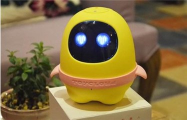 (图:驻扎在小朋友家里的阿尔法小蛋)
