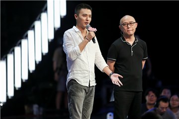 二号男嘉宾撞脸贺军翔