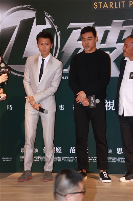 谢霆锋与刘青云以一明一暗造型现身新片《惊心破》首映