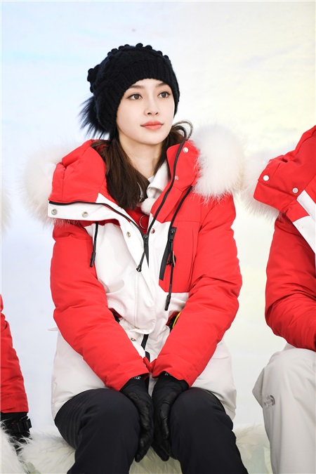 Angelababy《奔跑吧》喊话「海绵山」 接受刺骨冰水挑战