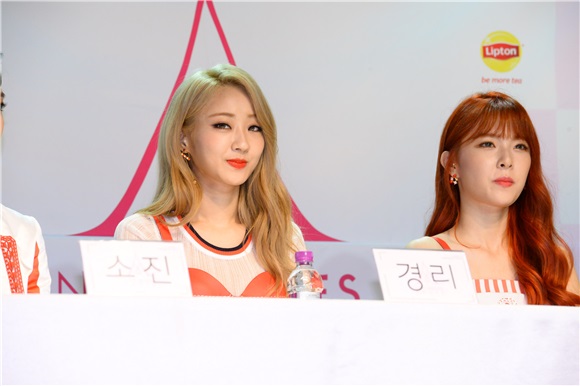 女团NineMuses小分队NineMuses A举行首张单曲专辑《MUSES DIARY》SHOWCASE