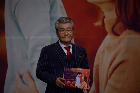 《给予幸福的人》举行发布会 李允智、孙承源等出席
