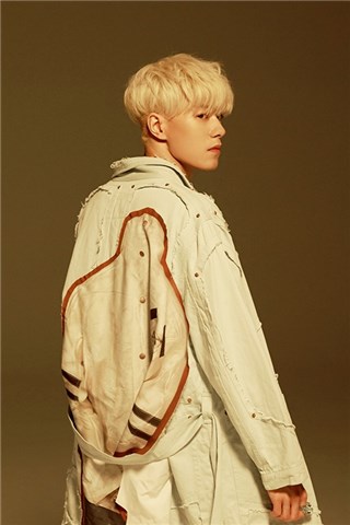 Jacob张朋化身未来男